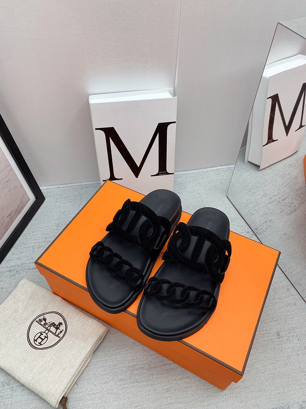 Hermes shoes Style 335 - packaging and accessories (alternate angle)