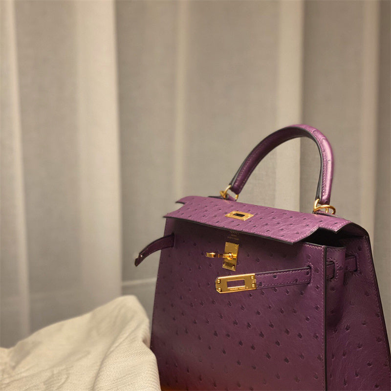  shopper bag interior and compartment view