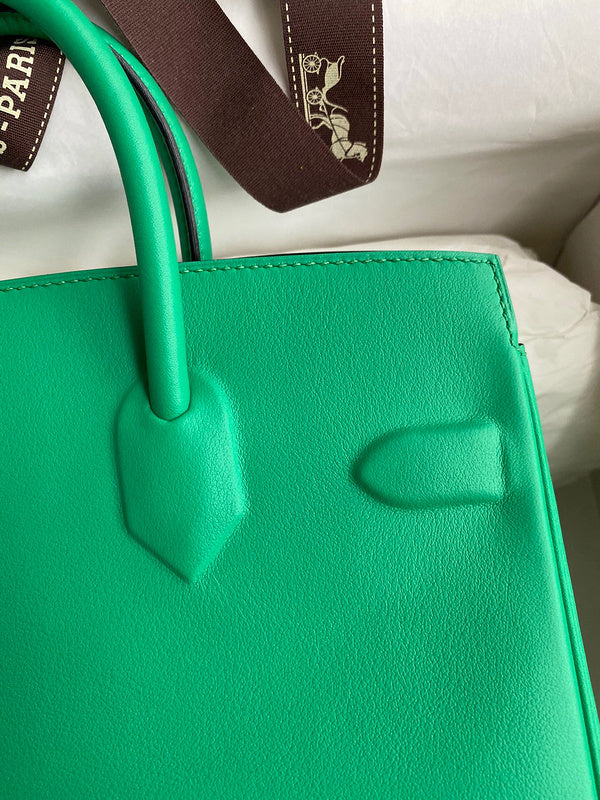 Sculpted handbag styled for everyday wear