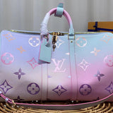 Side profile of classic modern women's handbag – women's luxury accessory