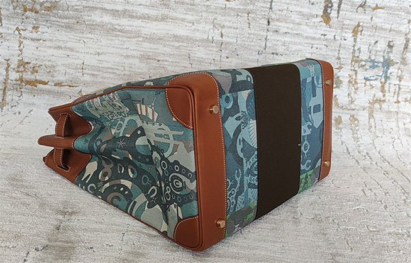  smart handbag detail view showing craftsmanship 8