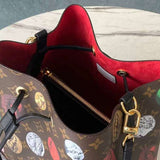 Front view of modern classic women's handbag – women's luxury handbag