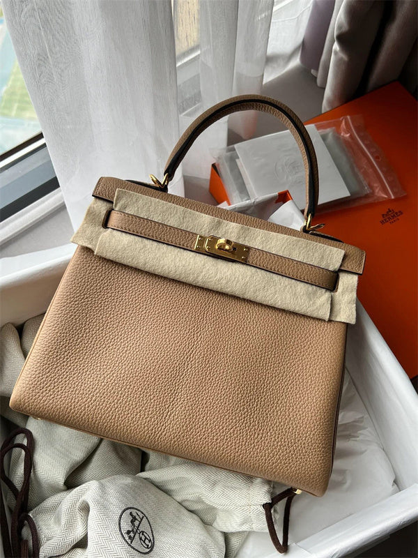 streamlined handbag detail view showing craftsmanship 8