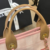  women's handbag, spacious design, view 2