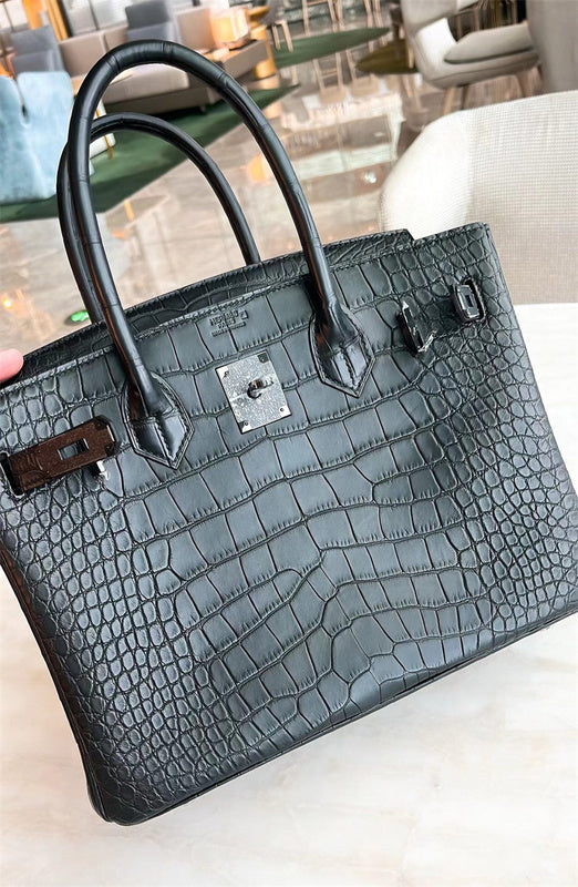  everyday structured bag styled with outfit
