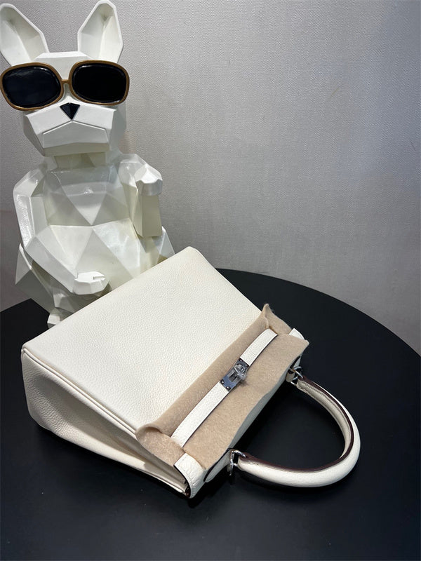  Effortless top-handle bag front view 7