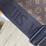  streamlined carryall bag detail view showing craftsmanship 8