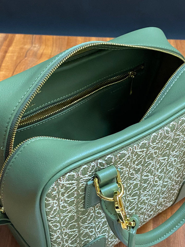 Ziva's Charm handbag – lifestyle view (20cm*11cm*18cm)