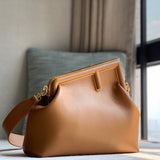 Ziva's Charm handbag – detail view (26cm*18cm*10cm)