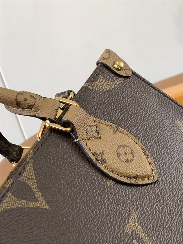  sophisticated carryall bag styled with outfit