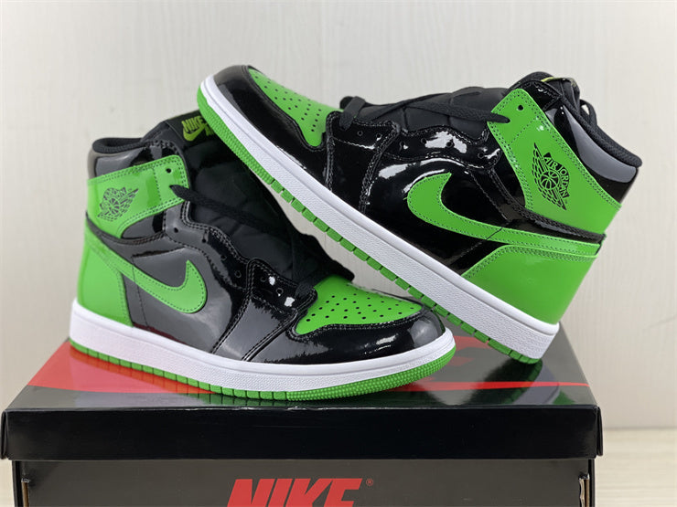 Nike Men's & Women's Luxury Low-Top Trainers — Style 261 side view