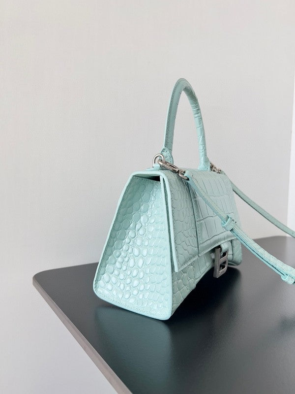Zivas Charm Versatile Design Statement Handbag (Modern Wardrobe Staple) – Full Silhouette