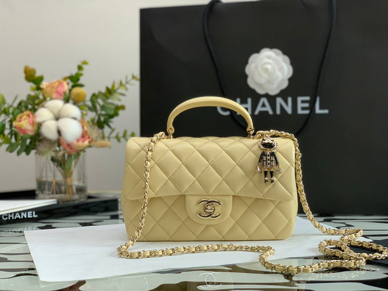  women's handbag, mid design, view 4