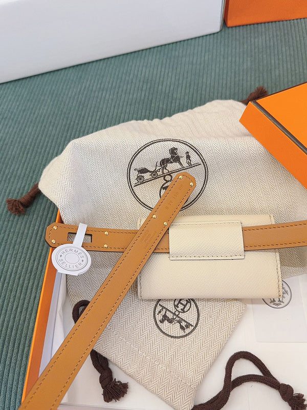 Side view of smart structured handbag
