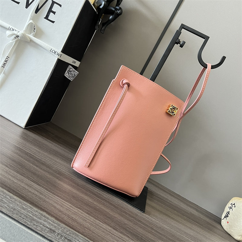 Ziva's Charm handbag – detail view (21cm*15cm*5cm)
