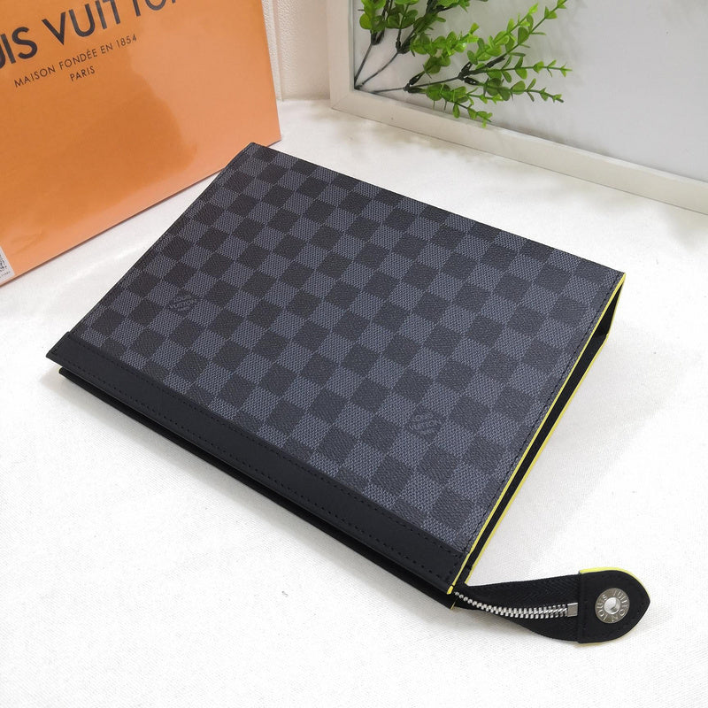 Styled lifestyle shot of structured premium women's handbag – women's premium purse