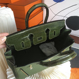  structured bag interior and compartment view