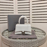 Front view of everyday-luxe premium women's handbag – women's premium purse