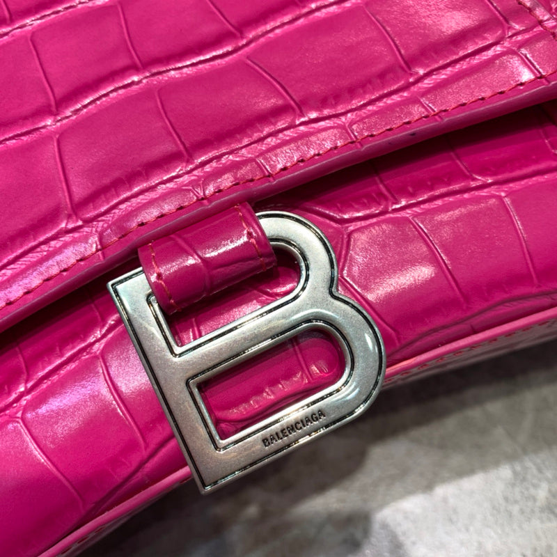 Chic Premium PU Leather Handbag - Statement Silhouette | Women's Fashion Handbag #620 - hardware and detail close-up (image 5) of designer-inspired handbag