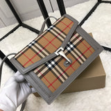 Ziva's Charm handbag – front view (one versatile size)