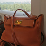  tote bag interior and compartment view