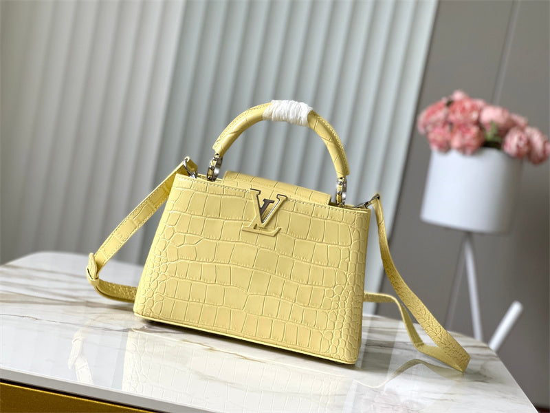  timeless everyday bag styled with outfit 42