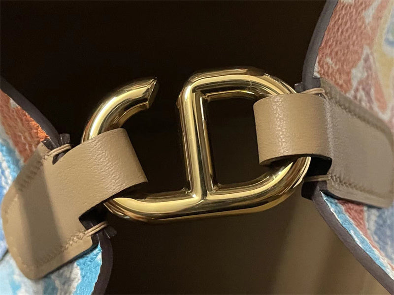  top-handle bag interior and compartment view 9