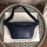 Front view of statement modern women's handbag – women's luxury handbag