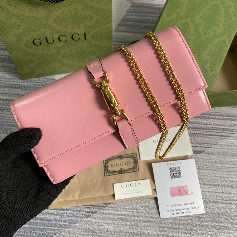 Side profile of classic elevated women's handbag – women's everyday handbag