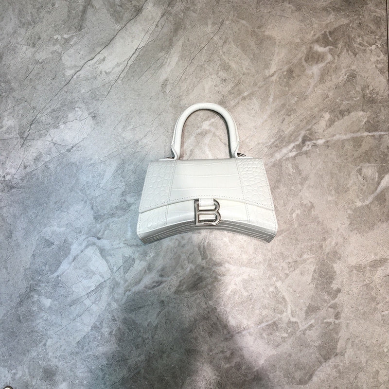 Effortless Premium PU Leather Handbag - Everyday Elegance | Women's Fashion Handbag #856 - close-up detail shot (image 3) of designer-inspired handbag