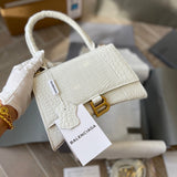 Ziva's Charm handbag – product shot (one versatile size)