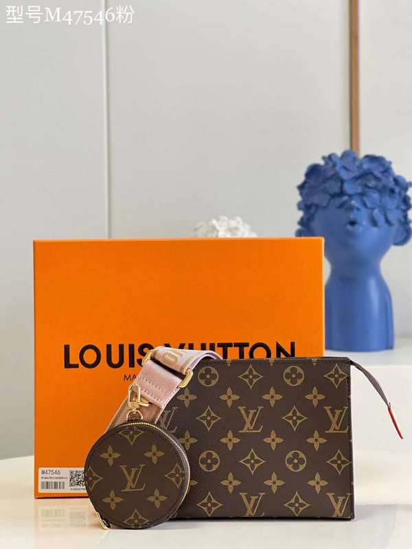 Close-up detail of refined structured women's handbag – women's designer-style accessory
