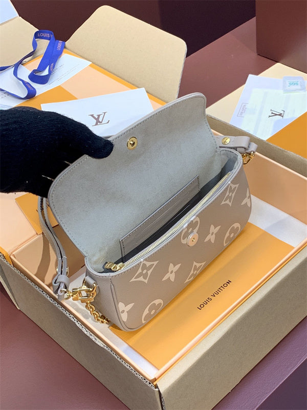  Smart crossbody bag carried on shoulder 22