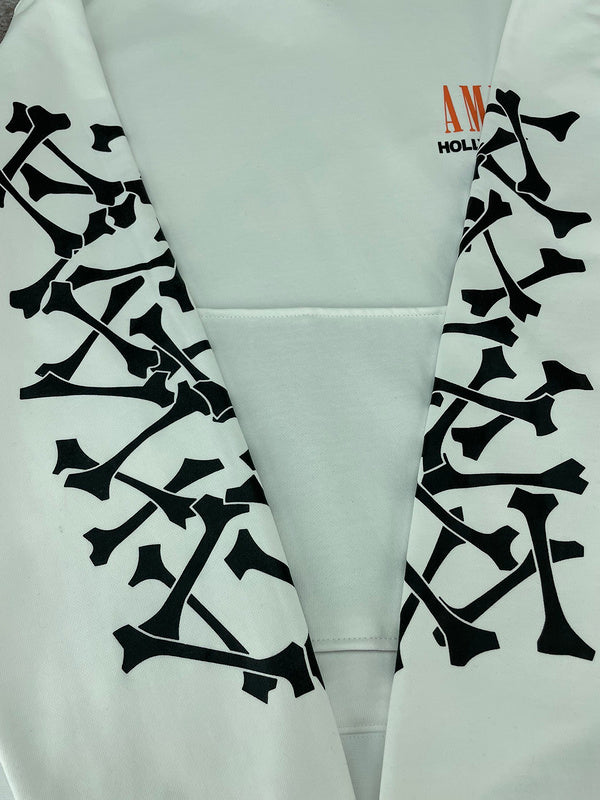 Full silhouette view of Amiri luxury piece style No.083