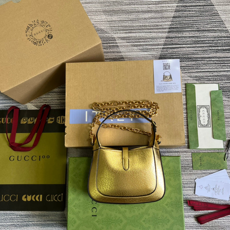 Styled lifestyle shot of everyday-luxe elevated women's handbag – women's luxury accessory
