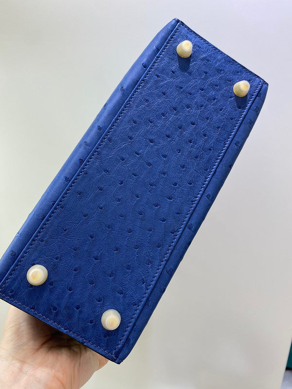Interior view of poised premium bag