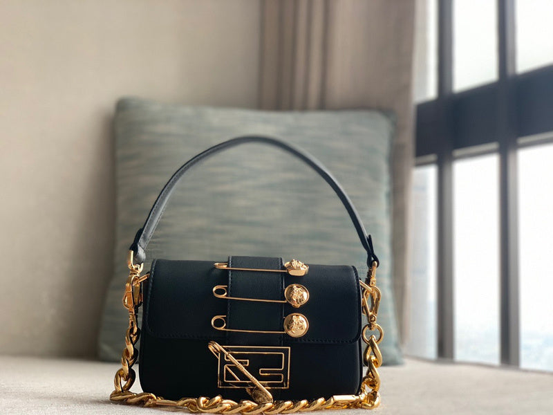 Ziva's Charm handbag – front view (20cm*13cm*5cm)