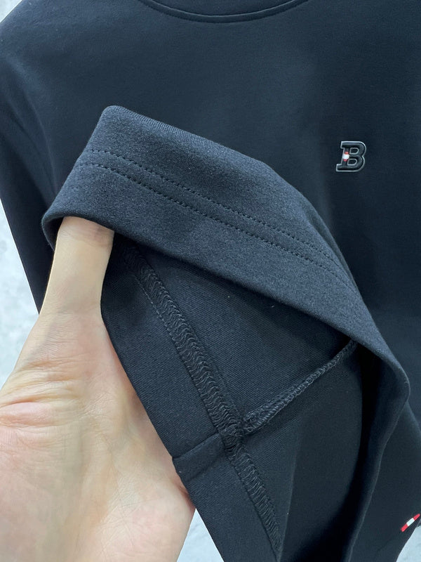 Styling view of Burberry luxury piece style No.522