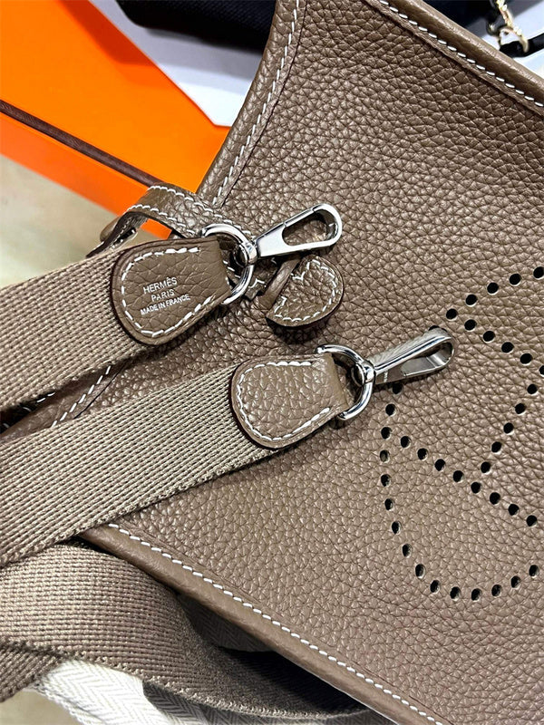 Elegant handbag styled for everyday wear