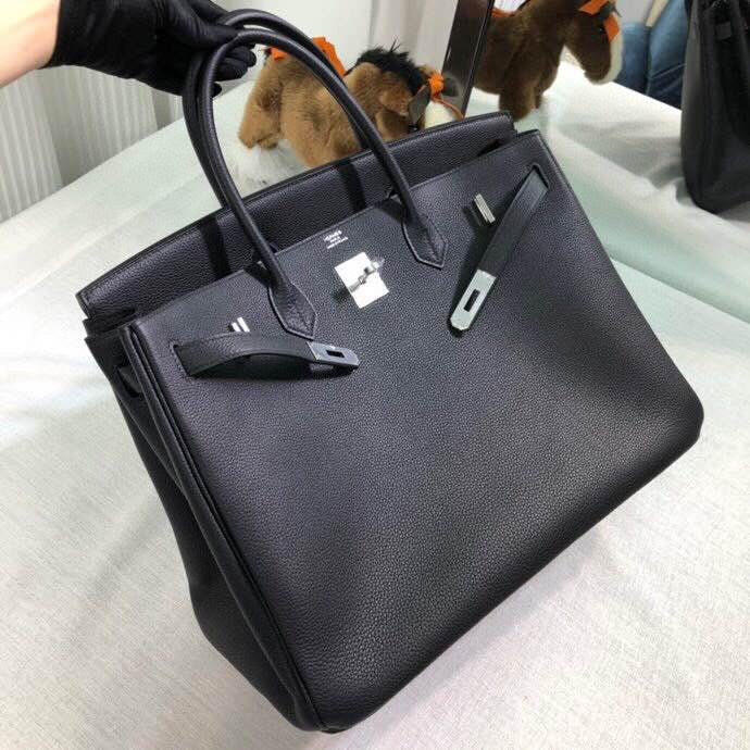 Interior view of structured premium bag
