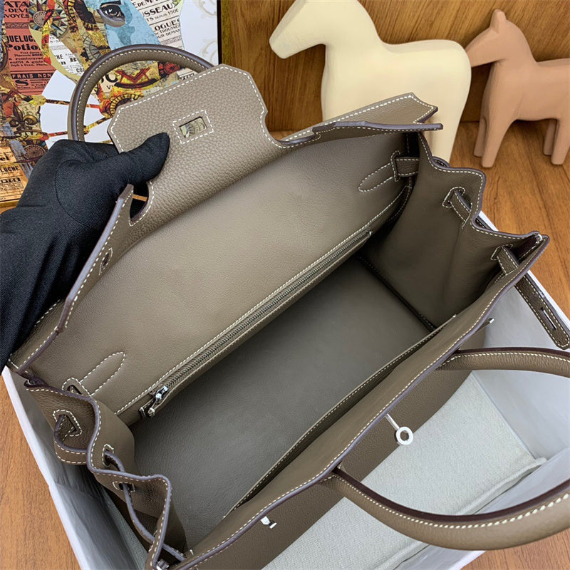  everyday bag interior and compartment view 33