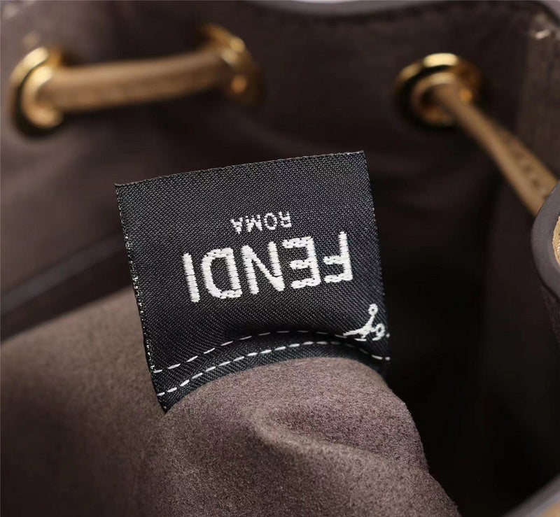 Ziva's Charm handbag – detail view (Standard Size)