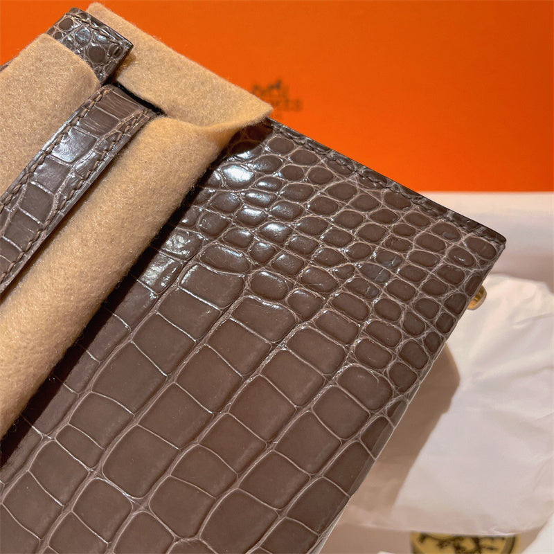Minimalist handbag styled for everyday wear