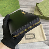 Handle and strap detail of elevated refined women's handbag – women's statement bag