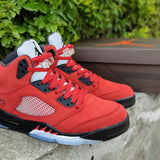 Nike Men's & Women's Designer Lifestyle Shoes — Style 212 front view