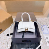 Ziva's Charm handbag – product shot (one versatile size)