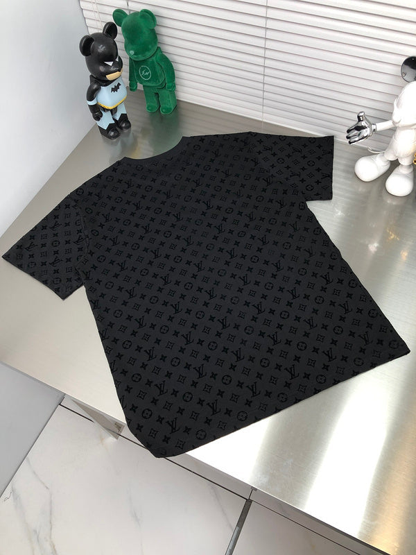 Front view of Louis Vuitton cotton t-shirt with relaxed-fit cut