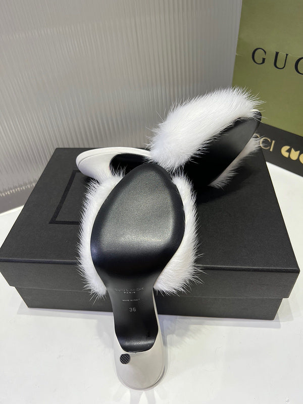 Full silhouette view of Saint Laurent luxury piece style No.118