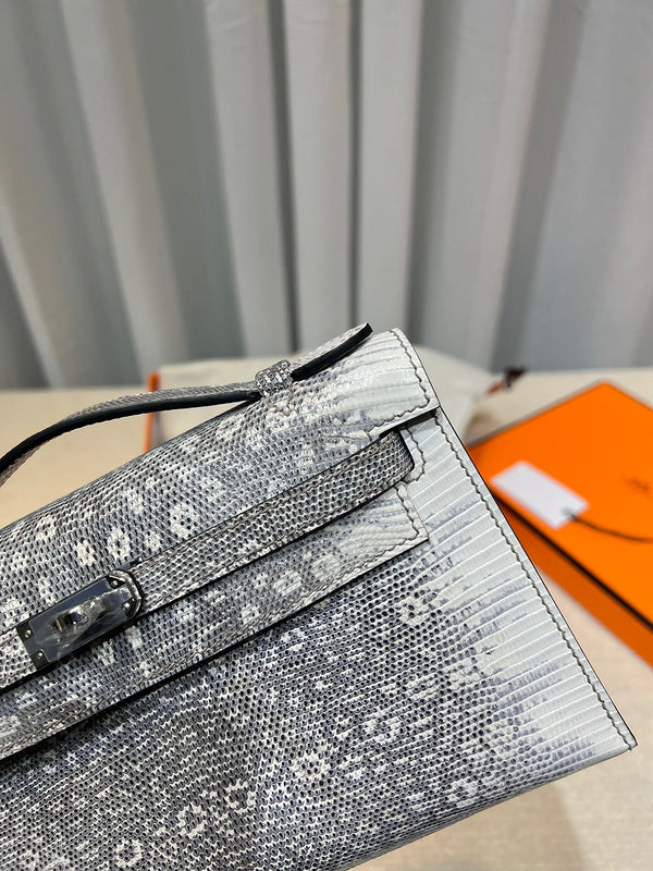 Versatile handbag styled for everyday wear