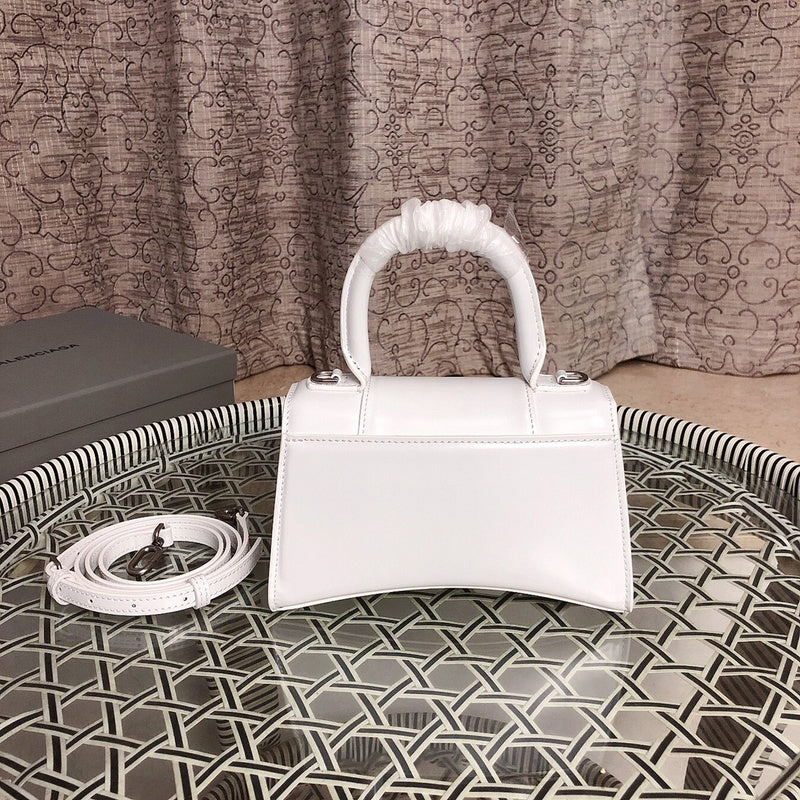 Styled lifestyle shot of chic elevated women's handbag – women's statement bag